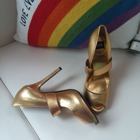D&G Vintage Gold Peep Toe Leather Heels Size EU36 - Picture 9 of 15